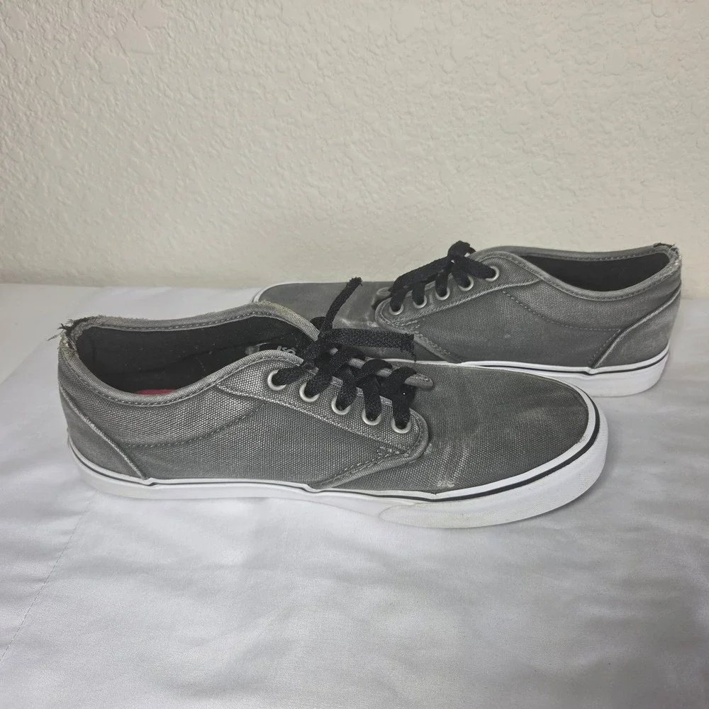 Vans Atwood Low Top Skate Shoes Gray Canvas Black Laces Sneakers M-9